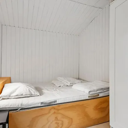 3 Bedroom Awesome In * Åbenrå