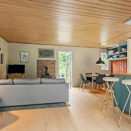 3 Bedroom Awesome In *