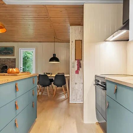 3 Bedroom Awesome In Prázdninový dům