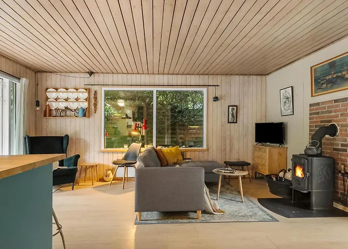 3 Bedroom Awesome In Aabenraa